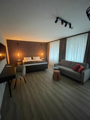 Others 4, Hotel-Restaurant Schraeder, Steinfurt