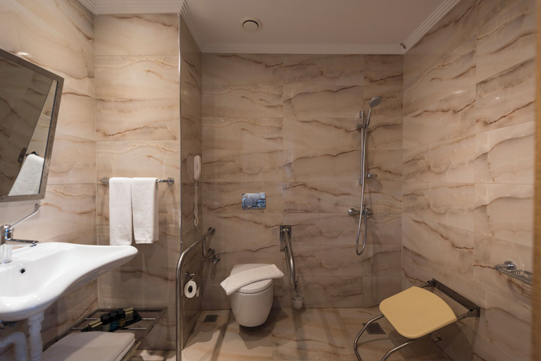 Bathroom 4, Oz Hotels SUI - All Inclusive, Alanya