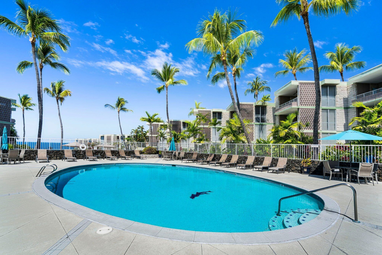 Pool 3, Beautiful Ocean Views - Close to Town - Wifi - Vrkcv, Hawaii