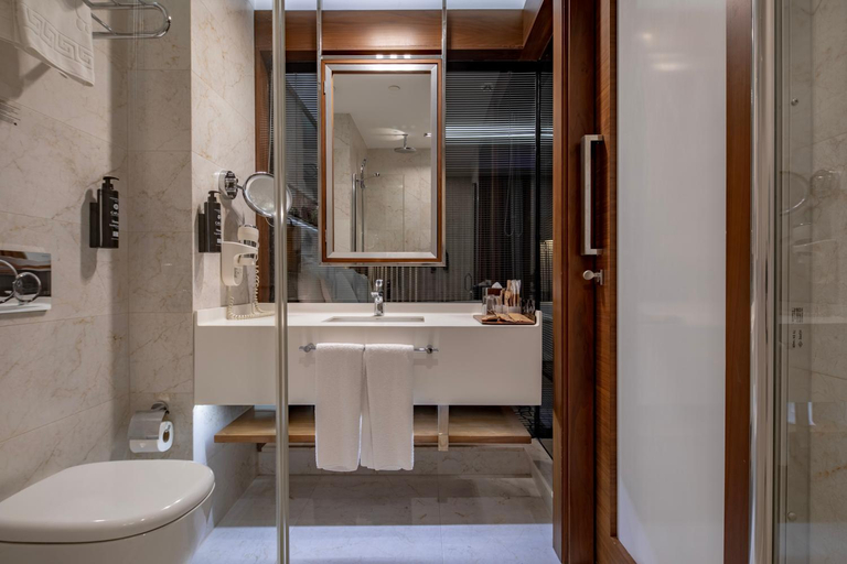 Bathroom 5, Royal Stay Palace Hotel, Bahçelievler
