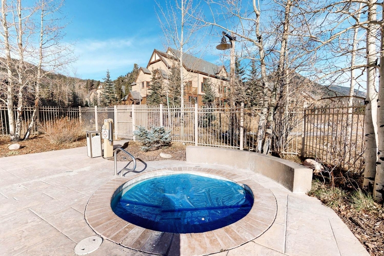 Sport & Beauty 3, Red Hawk Lodge 2200, Summit