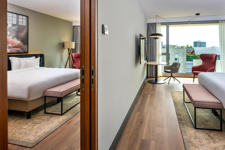 Bedroom 2, Radisson Blu Media Harbour Hotel, Düsseldorf, Düsseldorf