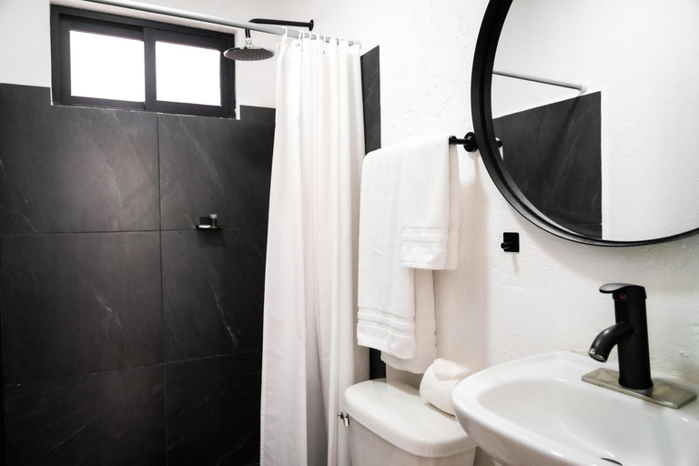 Bathroom 2, Casa Maca, Cozumel