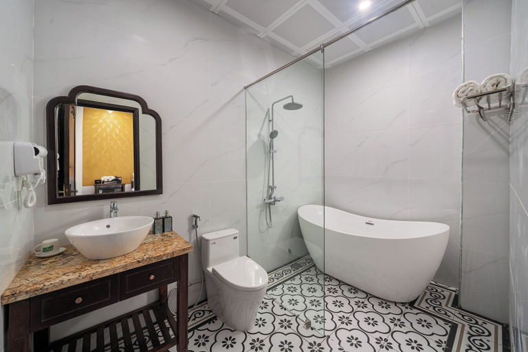 Bathroom 2, Tam Coc Babylon Hotel, Hoa Lư