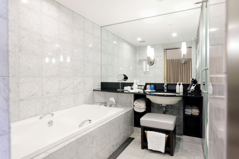Bathroom 5, JR Tower Hotel Nikko Sapporo, Sapporo