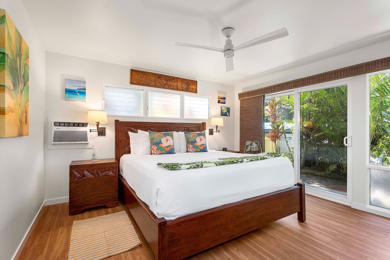 Room 3, Premier Ocean Front Complex - No Stairs! - AC - Vrkcv, Hawaii