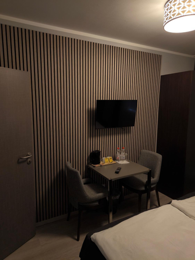 Bedroom 2, M&M Lowen Hotel, Oberbergischer Kreis