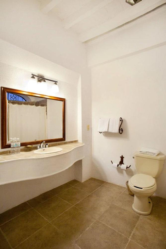 Bathroom 4, Hotel Los Arcos, Taxco de Alarcón