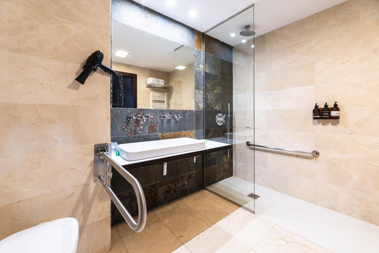 Bathroom 3, Hotel Mas Sola, Girona