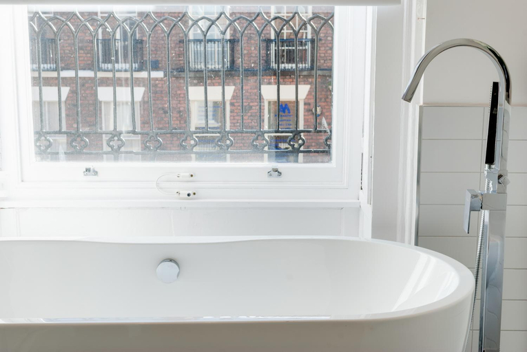 Bathroom 3, 80 by Elite, Sefton
