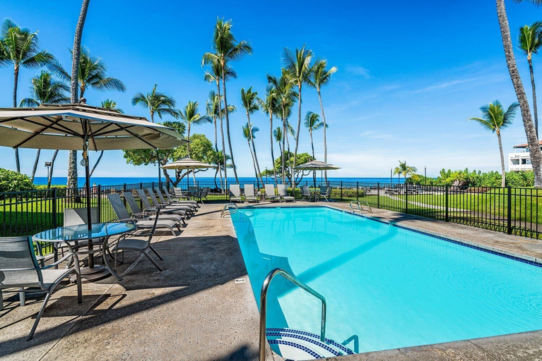 Pool 5, AC - Top Floor Corner Unit - Ocean View- Vrkcv, Hawaii