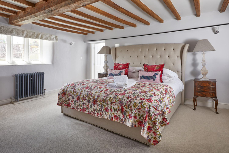 Bedroom 2, The George Inn, Oxfordshire
