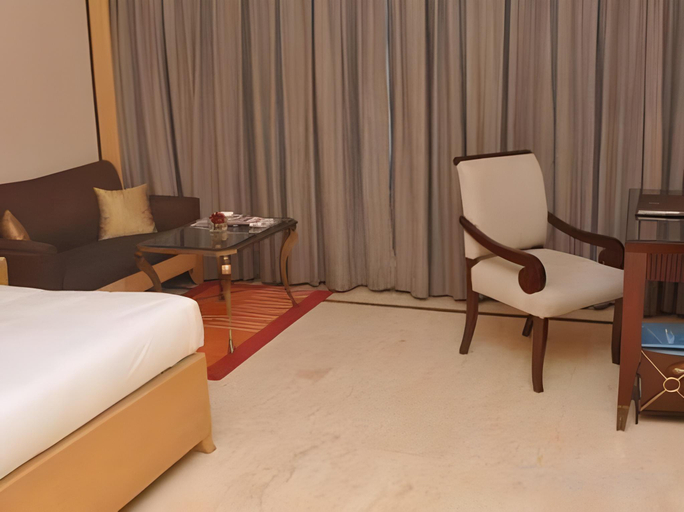 Bedroom 2, The Hans Hotel, Delhi