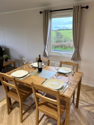 Others 5, Tor Lodge, Oak Tree Lane, Devon