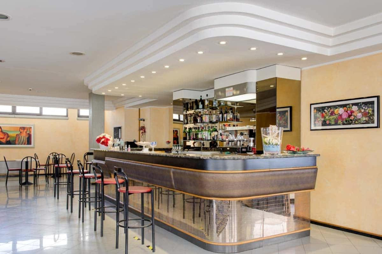 Food & Drinks 4, Hotel Capitol, Rimini