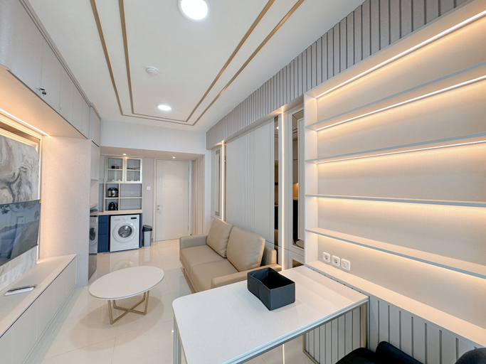 Living room 4, Great Choice And Fabulous 2Br At Benson Supermall Mansion Apartment, Surabaya