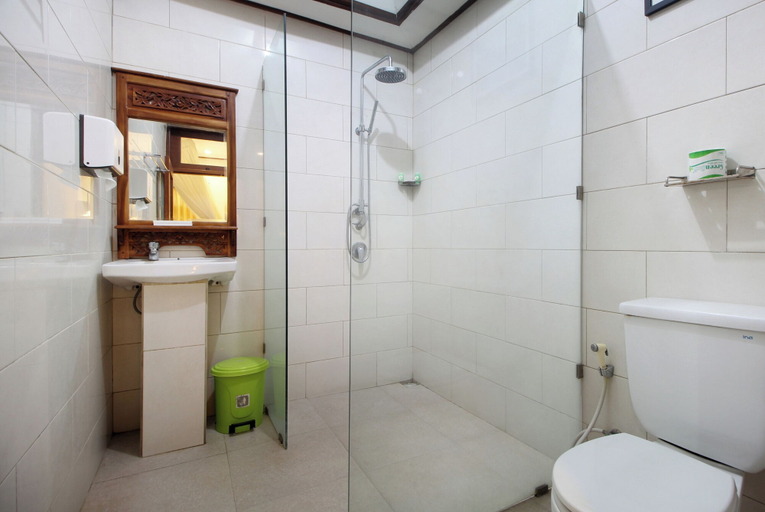 Bathroom 4, Hotel Jati Sanur, Denpasar