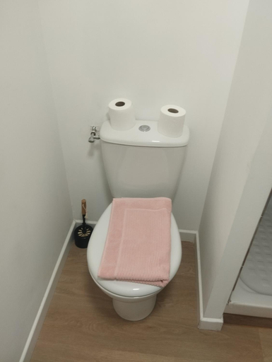 Bathroom 4, ALBICASA appart hotel, Tarn