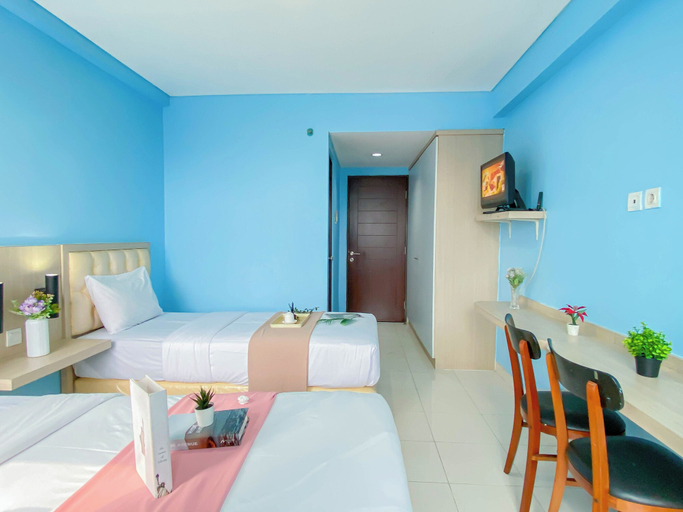 Room 2, Blue Accent Studio (No Kitchen) At Elvis Tower Apartment, Cikarang