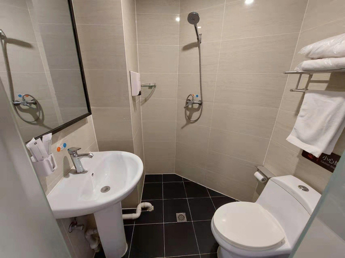 Bathroom 3, 7 Days Premium Ji'nan Beiyuan Street Red Star Mecalline, Jinan