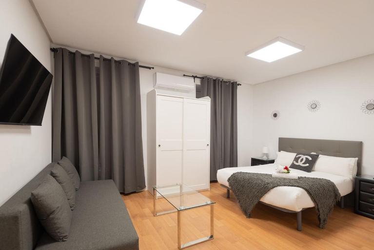 Others 3, Apartamentos Day Madrid GRAN VIA II, Madrid