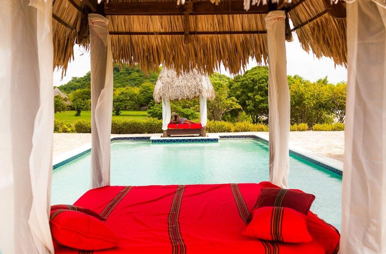 Sport & Beauty 2, Hotel Punta Teonoste Boutique Beachfront Resort, Tola