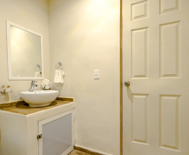 Bathroom 3, Condo Casa del Arbol, Cozumel