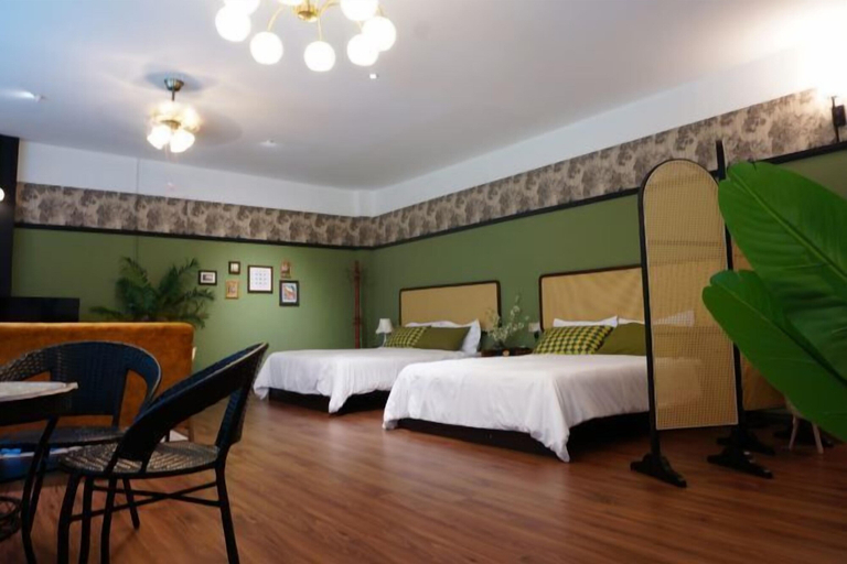Room 2, Old Time, Tawau