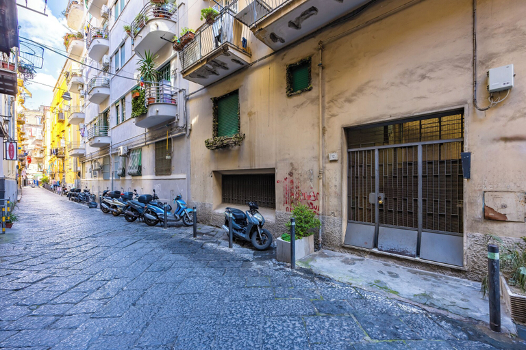 Front of property 4, Brombeis Double Bedroom Center by Napoliapartments, Napoli