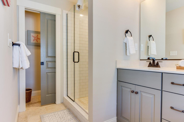 Bathroom 3, 408B The Lynnhaven House, Virginia Beach