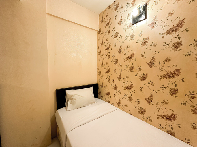 Room 2, 3Br Combined Spacious At Dian Regency Apartment, Surabaya