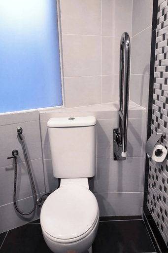 Bathroom 4, Hotel Sunjoy9 OKR Near Midvalley 10 Mins Only, Kuala Lumpur