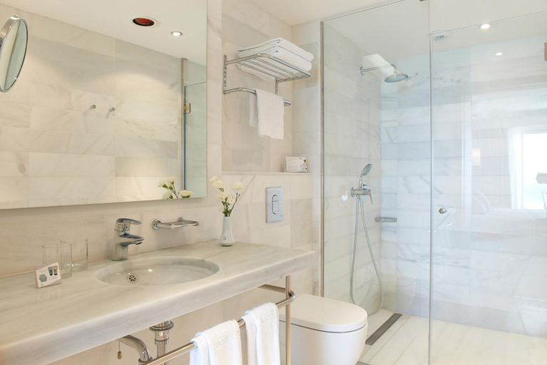 Bathroom 5, Hipotels Hipocampo - Adults Only, Baleares