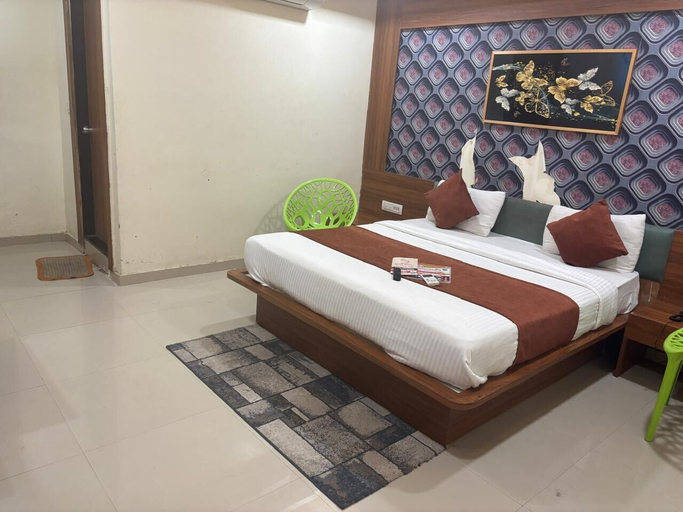 Exterior, Hotel Red Rose, Vadodara