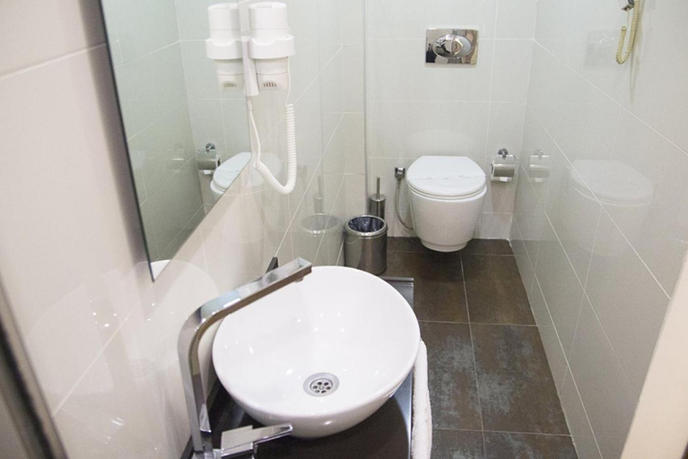Bathroom 4, The 22 Hotel, Şişli