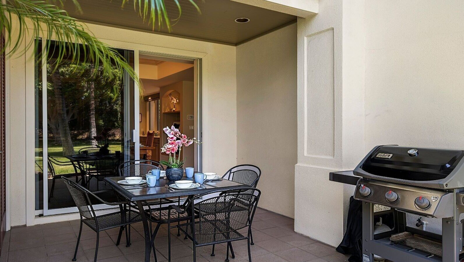 Outdoor dining 4, Spacious Property - Tranquil Location - Vrkcv, Hawaii