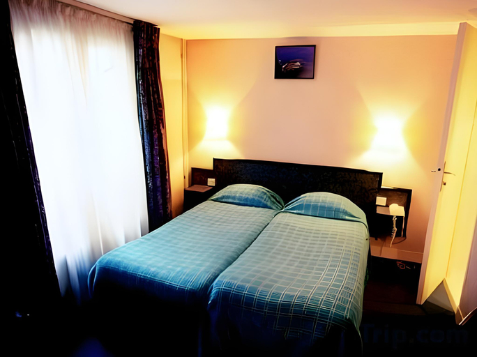 Others 5, Hôtel Royal Bergère, Paris