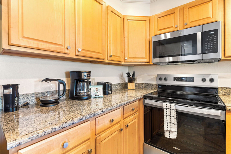 Private kitchen 2, Ocean View - Pool & BBQ Area - Vrkcv, Hawaii