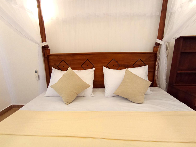 Others 5, M Nethu Villa, Weligama