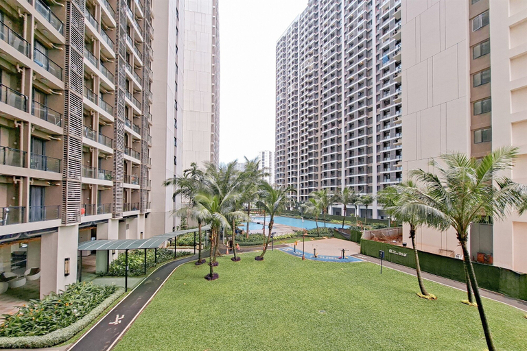 Exterior 4, Elegant & Strategic Studio Room At Sky House Bsd Apartment, Tangerang Selatan