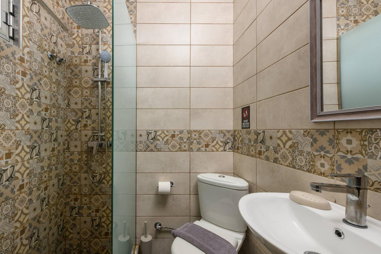 Bathroom 3, Studios Finikes, East Macedonia and Thrace