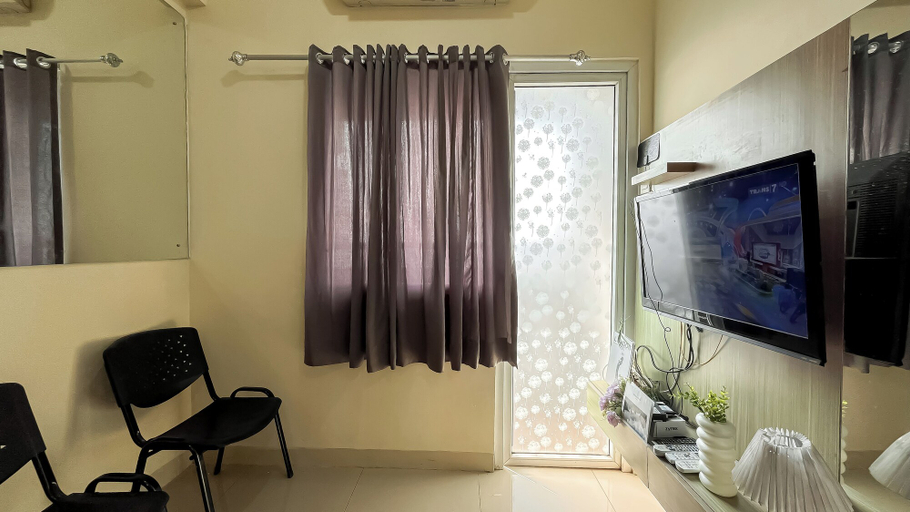 Living area 3, 2Br Apartment Direct Access To Mall At Green Pramuka City, Jakarta Pusat