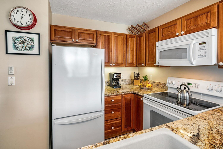 Private kitchen 4, Beautiful Ocean Views - Top Floor - Concierge Included - Vrkcv, Hawaii