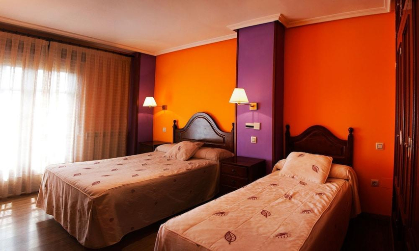 Bedroom 2, Tierra De Lobos, Zamora
