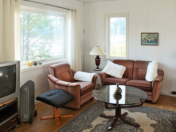 Others 4, Holiday Home in Arnøyhamn, Skjervøy