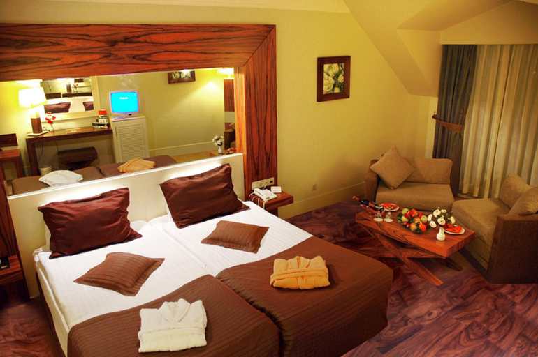 Bedroom 3, Meder Resort Hotel - Ultra All Inclusive, Kemer