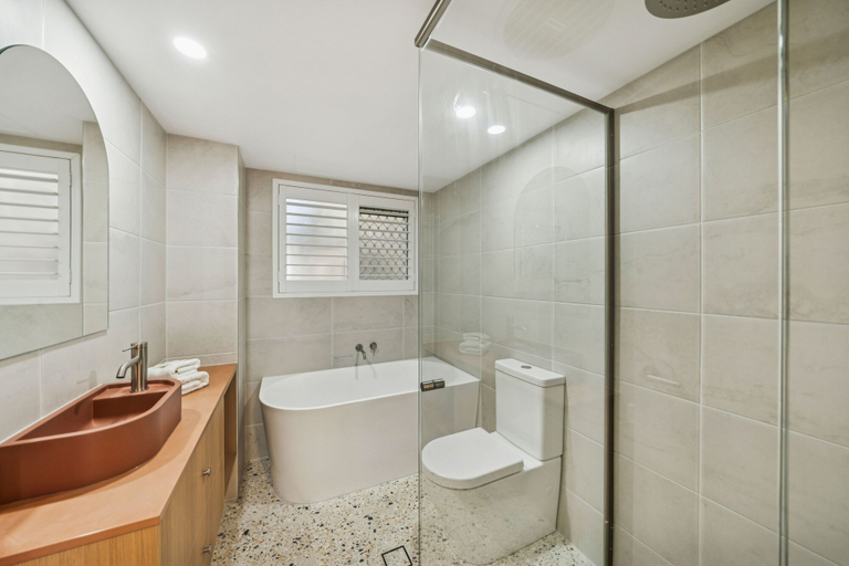Bathroom 4, Le Beach Apartments, Gold Coast