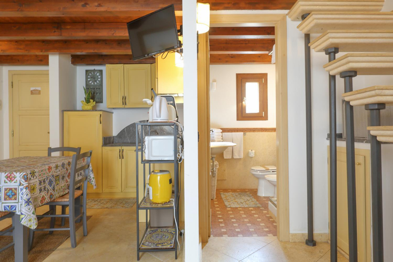 Kitchen 3, Duomo Apartments Cefalu, Palermo