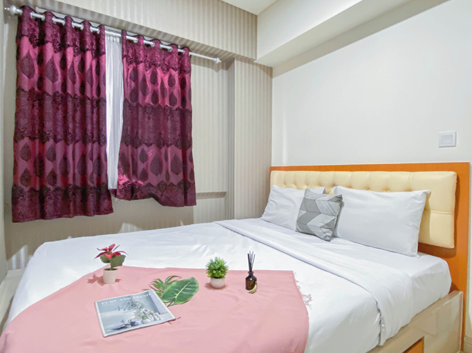 Room 2, Comfort And Tidy 2Br With Extra Room Apartment Meikarta, Cikarang