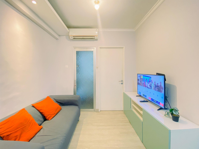 Living room, Warm And Cozy Stay 2Br Pakubuwono Terrace Apartment, Jakarta Selatan